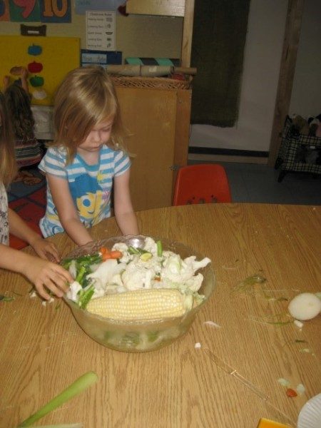 preschool-cutting-veggies-1